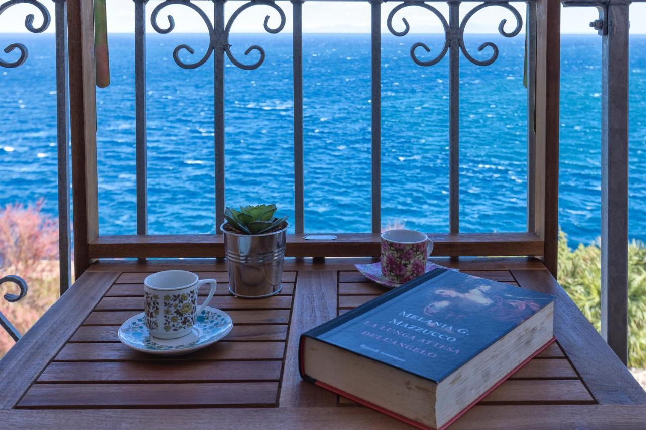 “Cielo E Mare”, Casetta Nel Cuore Del Borgo Antico / “Sky & Sea”, Charming In The Heart Of Old Village Castelsardo Exterior foto
