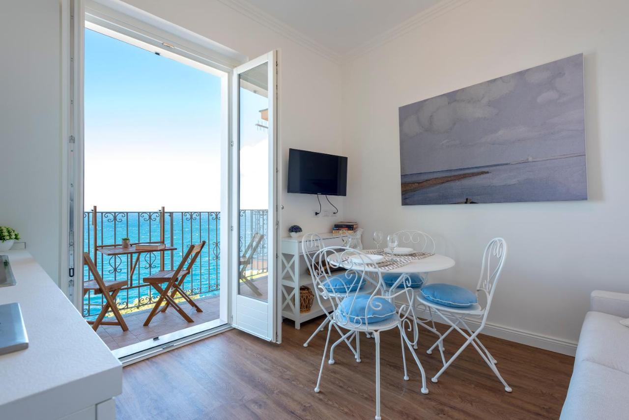 “Cielo E Mare”, Casetta Nel Cuore Del Borgo Antico / “Sky & Sea”, Charming In The Heart Of Old Village Castelsardo Exterior foto