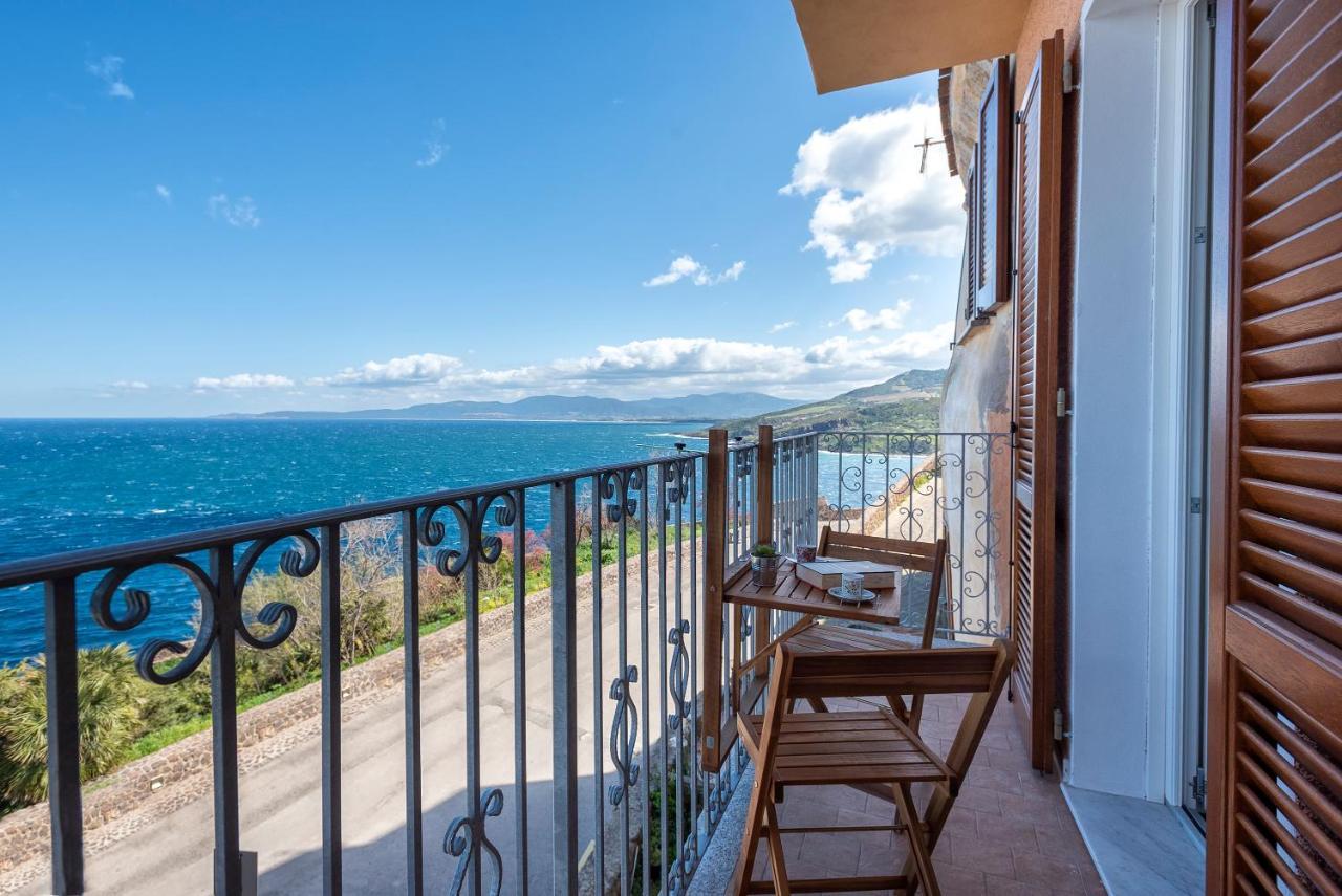 “Cielo E Mare”, Casetta Nel Cuore Del Borgo Antico / “Sky & Sea”, Charming In The Heart Of Old Village Castelsardo Exterior foto