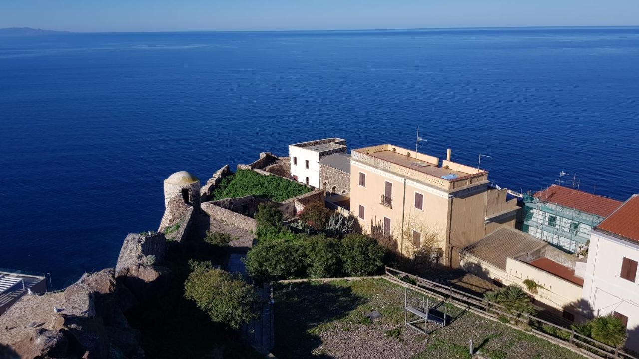 “Cielo E Mare”, Casetta Nel Cuore Del Borgo Antico / “Sky & Sea”, Charming In The Heart Of Old Village Castelsardo Exterior foto