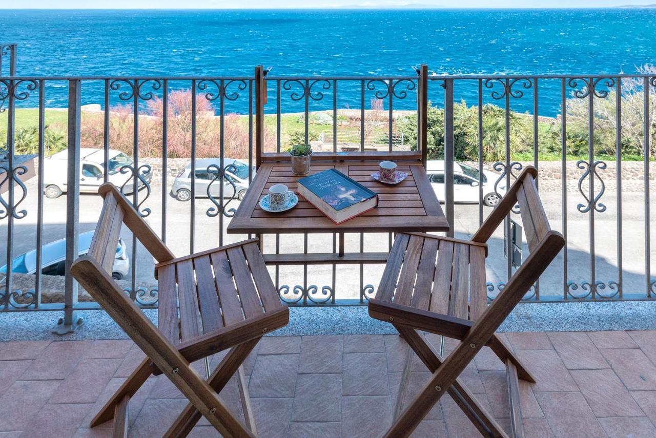 “Cielo E Mare”, Casetta Nel Cuore Del Borgo Antico / “Sky & Sea”, Charming In The Heart Of Old Village Castelsardo Exterior foto